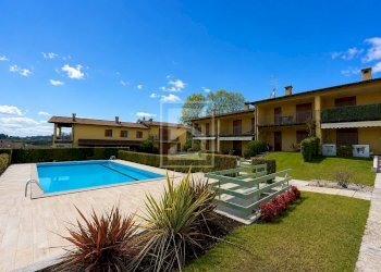 Foto 2 - Villa a Schiera Via Cavalier Giovanni Leali
 
19, Polpenazze del Garda - foto 2