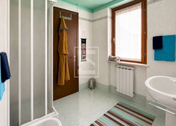 Foto 17 - Villa a Schiera Via Cavalier Giovanni Leali
 
19, Polpenazze del Garda - foto 17
