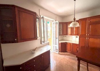 Cucina - Trilocale via delle Ginestre, 17, Genova (zona Marassi) - foto 3