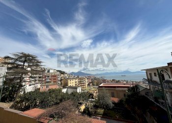 Edificio all\'aperto - Quadrilocale Napoli - foto 1