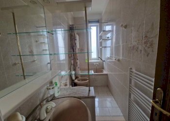 Bagno - Two-room apartment Genova (neighborhood Lagaccio) - photo 10