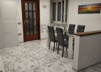 Sala da pranzo - Three-room apartment Napoli - photo 4