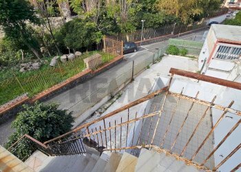 Balcone - Locale Commerciale Pozzuoli - foto 18