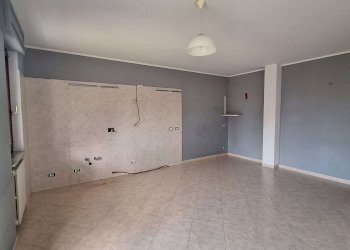 whatsapp image 2026-03-13 at 11.43.10 (7) - Bilocale via Torino, 231, Castiglione Torinese - foto 8