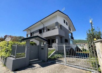 Facciata - Villa via Giuseppe Mazzini, 14, Busca - foto 4