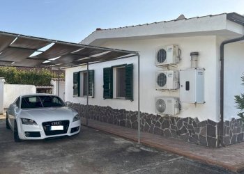 Facciata - Villa contrada Le Querce, Ricadi - foto 5