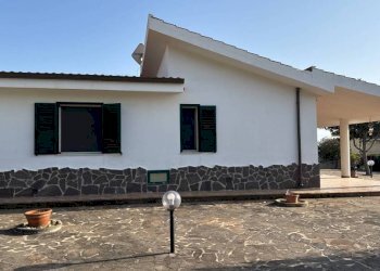 Facciata - Villa contrada Le Querce, Ricadi - foto 8