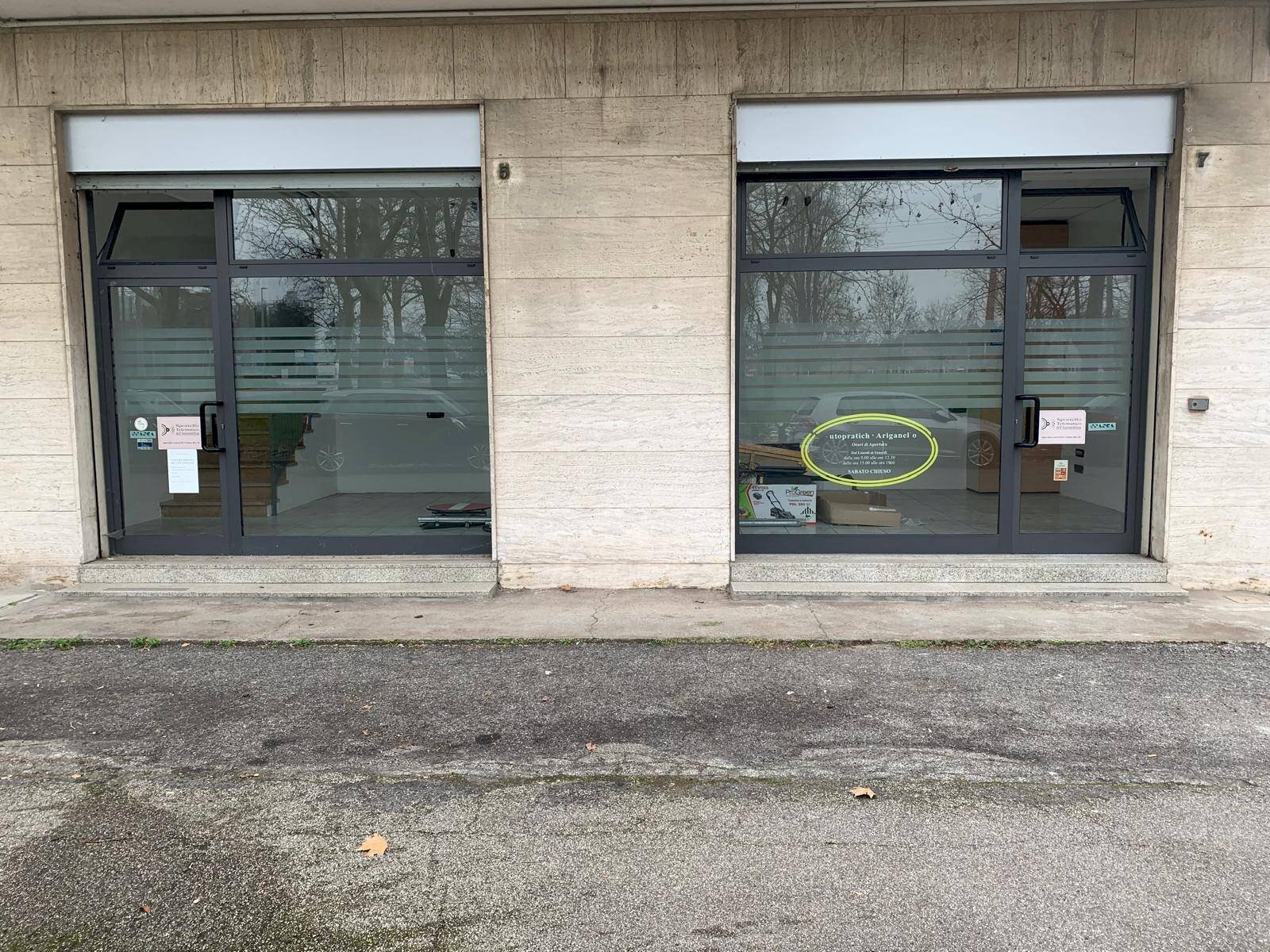 Foto 1 - Office Via Martiri Del Lavoro
 
5 7, Ferrara - photo 1