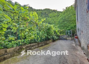 Cortile interno - Appartamento via di Burlo, Genova (zona Sestri Ponente) - foto 39