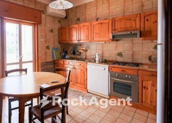 Cucina - Appartamento via Casale Cerrate, 24, Lecce - foto 5