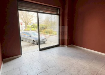 Foto 1 - Commercial Activity Via Nizza
 
41C, Sassari - photo 1