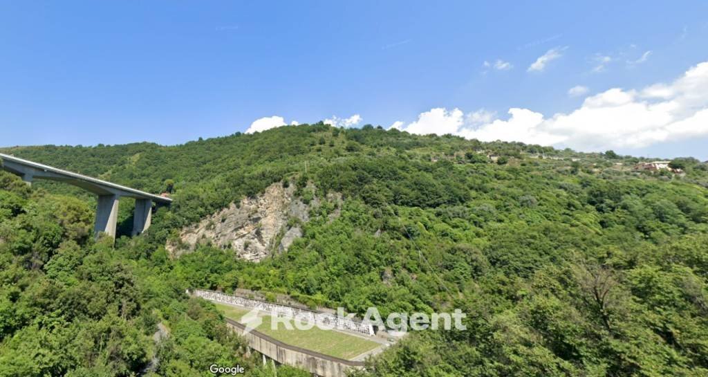 Vista - Terreno agricolo salita Sant'Antonino, Genova (zona Marassi) - foto 2