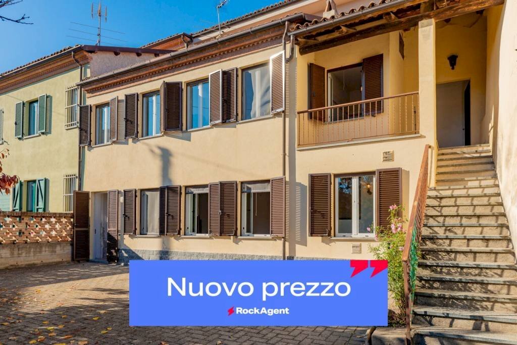 Facciata - Independent house via Circonvallazione, 19, Castiglione Tinella - photo 1