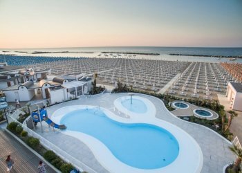 Foto 8 - Hotel via facchini
 
9, Cattolica - foto 8