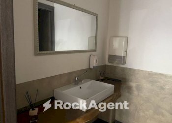 Bagno - Negozio via Angelo Volpicelli, 30/32, Arzano - foto 16