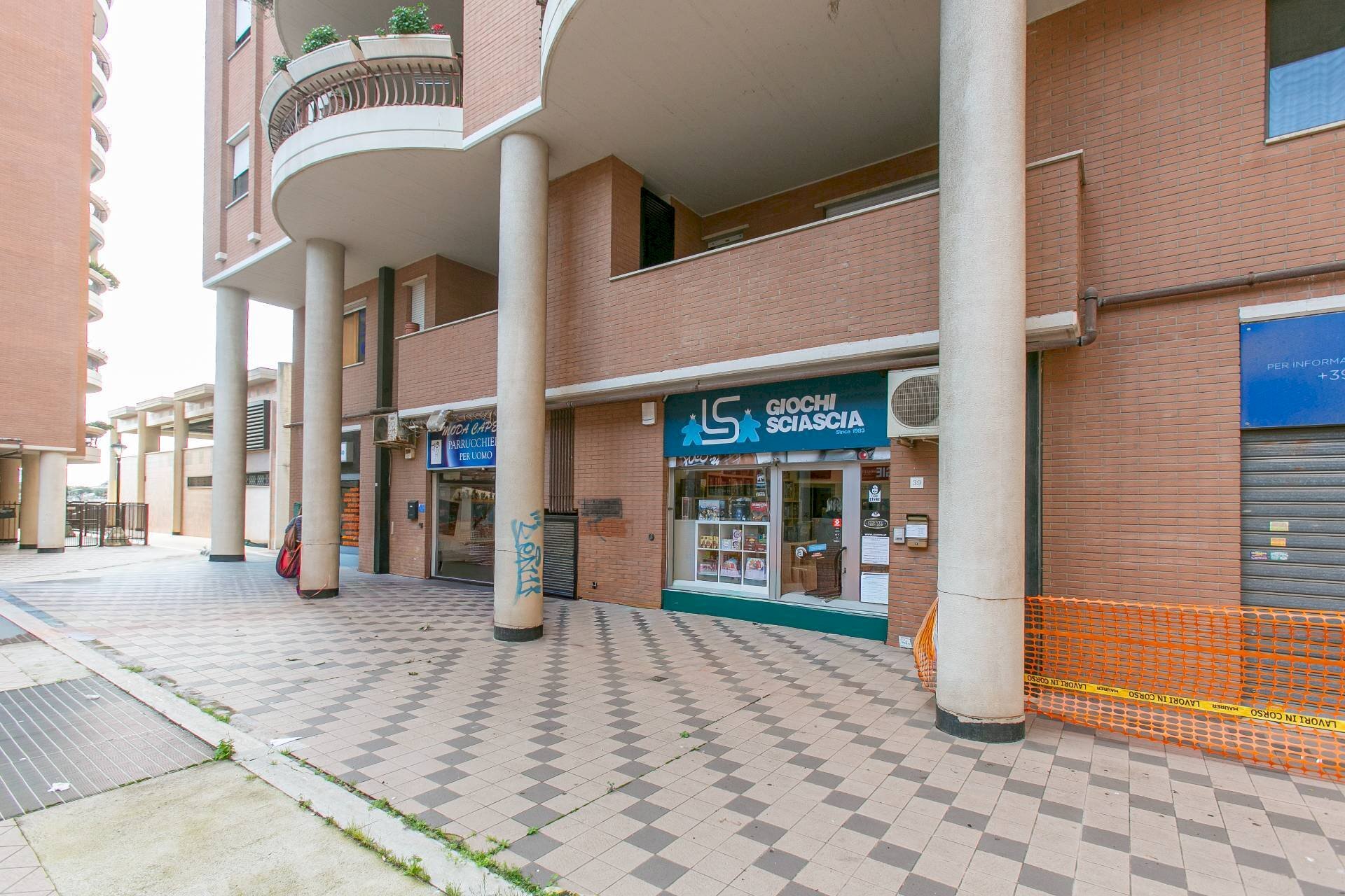 Foto 1 - Negozio PIAZZA SAN BENEDETTO DA NORCIA
 
SNC, Pomezia - foto 1