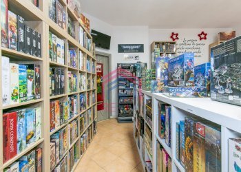 Foto 4 - Negozio PIAZZA SAN BENEDETTO DA NORCIA
 
SNC, Pomezia - foto 4