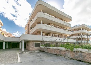 Foto 1 - Ufficio VIA DEL MARE
89, Pomezia - foto 1