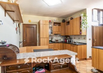 Cucina - Appartamento viale Bialetti, 1A, Mede - foto 2