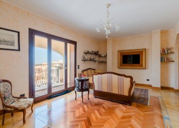 Foto 6 - Attico Piazza Cesare Terranova
 
5, Parabita - foto 6