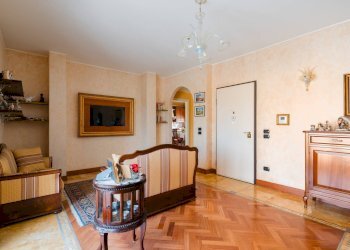 Foto 7 - Attico Piazza Cesare Terranova
 
5, Parabita - foto 7