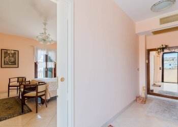 Foto 23 - Attico Piazza Cesare Terranova
 
5, Parabita - foto 23