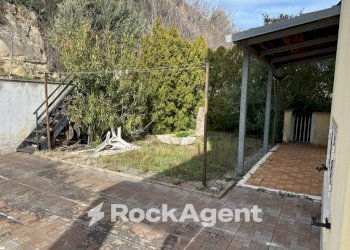 Giardino - Villa via Maragona, 78, Torre De' Passeri - foto 4