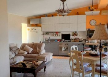 Salone - Stabile - Palazzo via degli Oleandri, 2, Crotone - foto 6