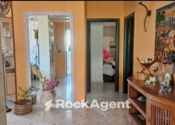 Interno non residenziale - Stabile - Palazzo via degli Oleandri, 2, Crotone - foto 8