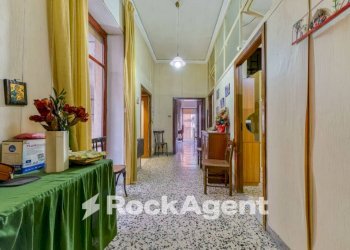 Corridoio - Appartamento via Sant'Antonio Abate, Napoli - foto 3