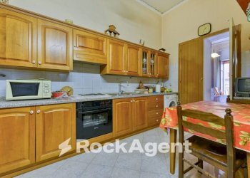 Cucina - Appartamento via Sant'Antonio Abate, Napoli - foto 6