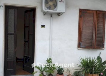 Facciata - Two-room apartment via Dottor Magnani, Breme - photo 13