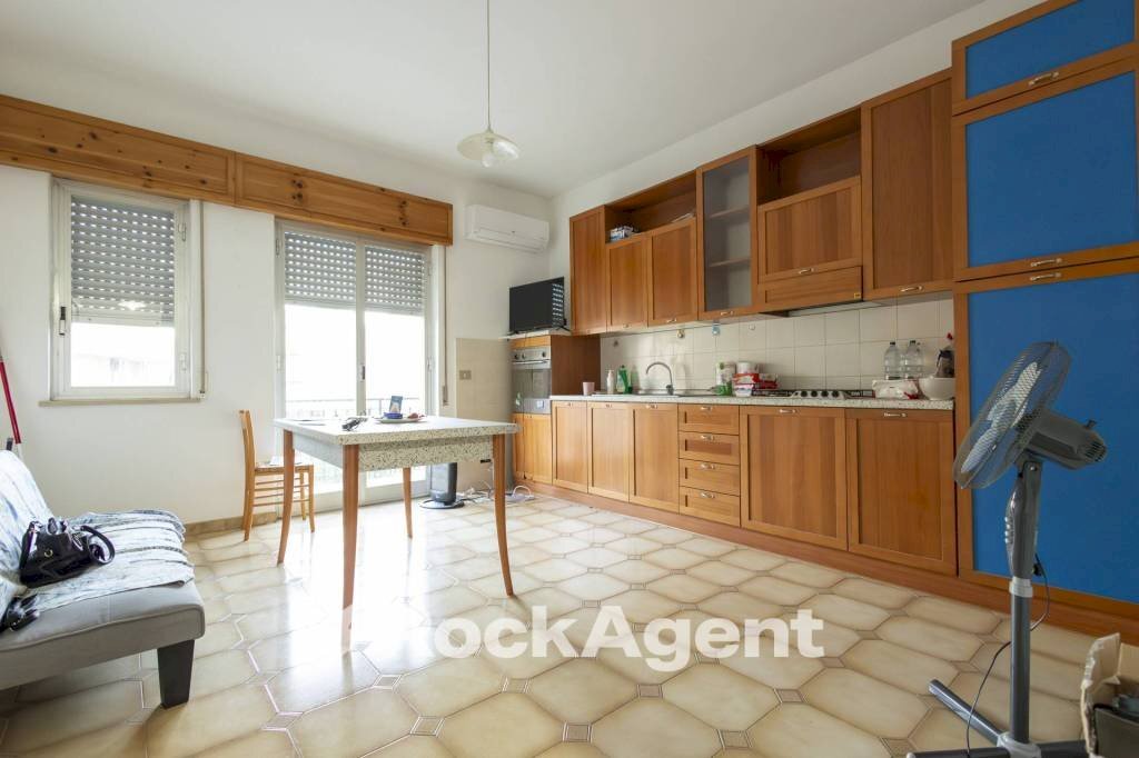 Cucina - Appartamento via Pietro Nenni, 7, Davoli - foto 1