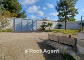 Cortile interno - Villa via 168, Porto Cesareo - foto 21