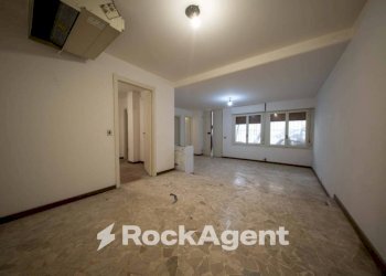 Stanza non arredata - Negozio via Giovanni Amendola, 53, Sassari - foto 8