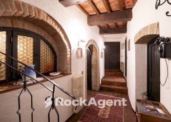 Corridoio - Stabile - Palazzo strada Comunale di Catignano, Gambassi Terme - foto 8