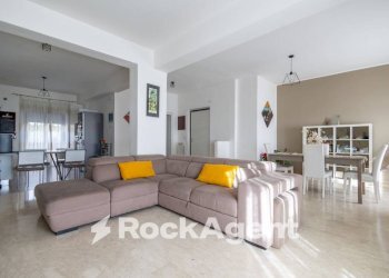 Salone - Appartamento viale Vincenzo de Filippis, 61, Catanzaro - foto 5