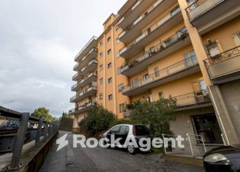 Facciata - Appartamento viale Vincenzo de Filippis, 61, Catanzaro - foto 40