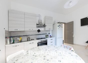 Cucina - Quadrilocale via alla Costa di Teglia, 3b, Genova (zona Bolzaneto) - foto 11