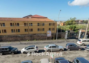 Vista - Three-room apartment via Vittorio Emanuele da Bormida, 45, Catania - photo 8