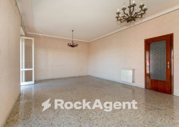 Cucina - Three-room apartment via Vittorio Emanuele da Bormida, 45, Catania - photo 24