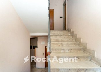 Interno palazzo - Trilocale via Vittorio Emanuele da Bormida, 45, Catania - foto 30