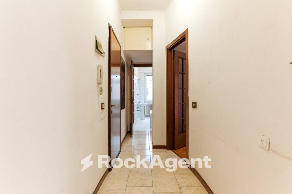 Corridoio - Trilocale via Golinelli, 21, frazione Milano Due, Segrate - foto 3