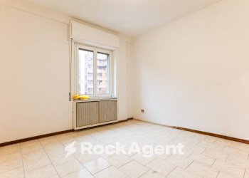 Camera da letto - Trilocale via Golinelli, 21, frazione Milano Due, Segrate - foto 9