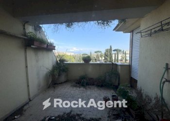 Cortile interno - Appartamento via Carlo Giuseppe Bertero, 37, Roma - foto 14