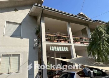 Facciata - Villa via delle Nazioni Unite 36, Alanno - foto 2