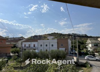 Vista - Villa via delle Nazioni Unite 36, Alanno - foto 24