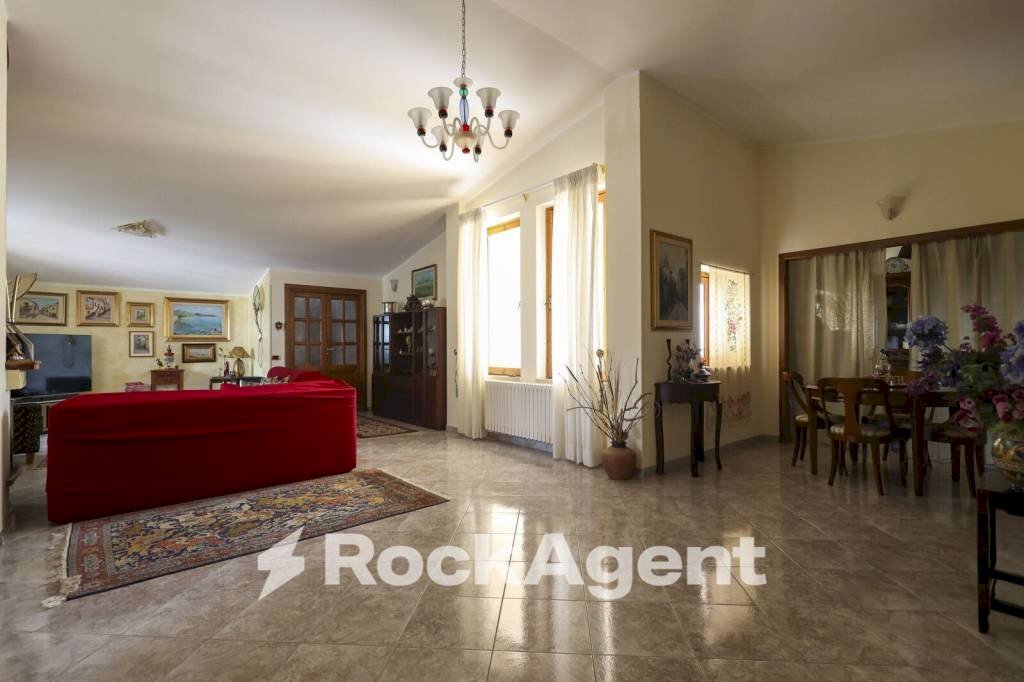 Salone - Appartamento via Gianvincenzo Gravina, 23, Catanzaro - foto 3