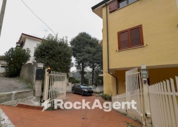 Giardino - Appartamento via Gianvincenzo Gravina, 23, Catanzaro - foto 31