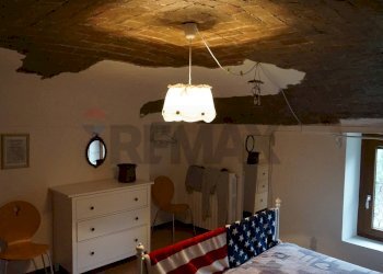 Camera / camera da letto - Casa indipendente Cerrina Monferrato - foto 10